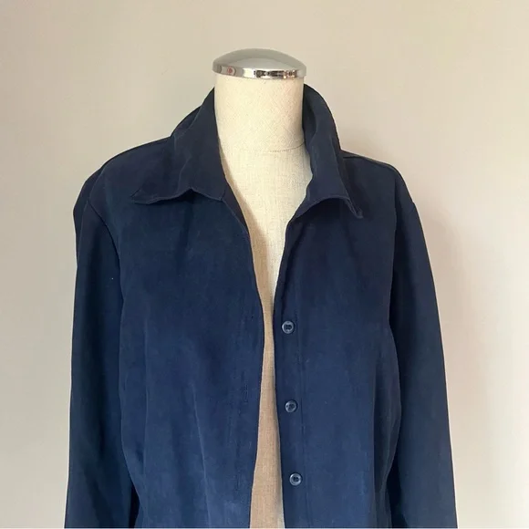 Faux suede navy blue button up blouse - shacket - Picture 5 of 9